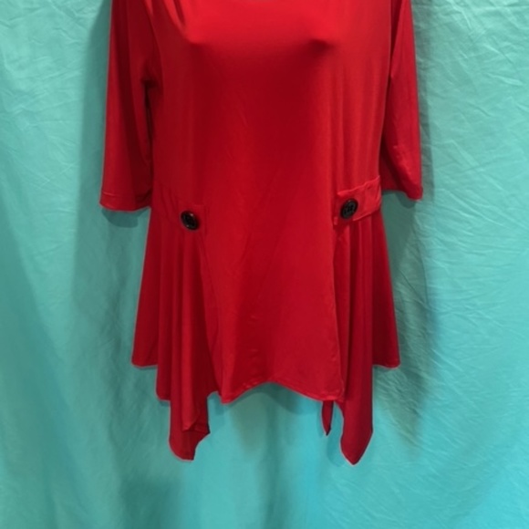 The Pyramid Collection Red Tunis Top - Picture 11 of 13